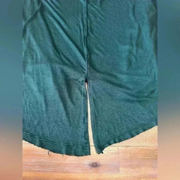 Free People Emerald green distressed top - Picture 5 of 10